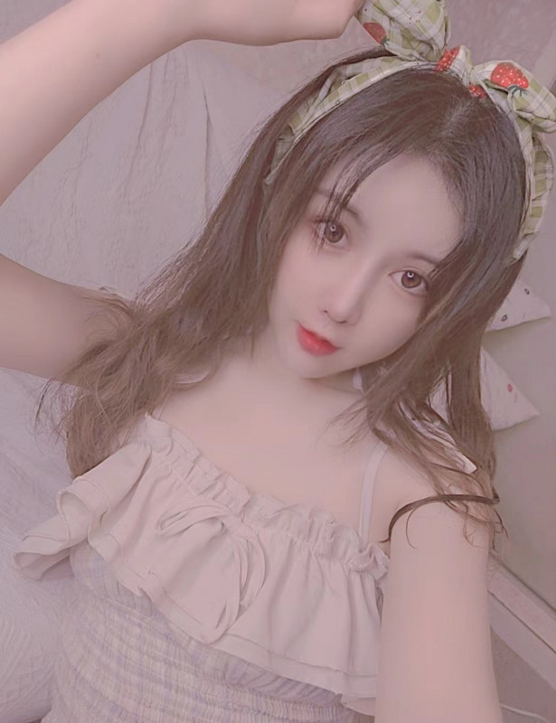 娇小可爱身材好的妹子